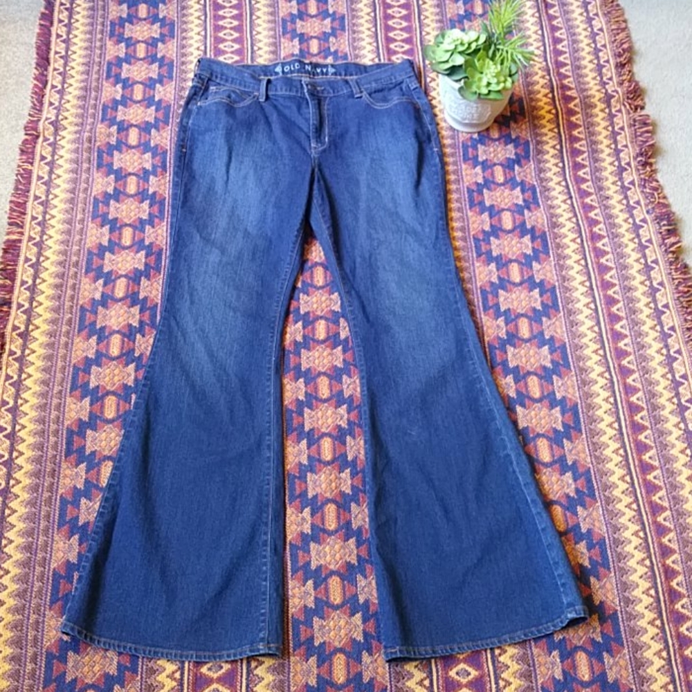OLD NAVY Flare Jeans